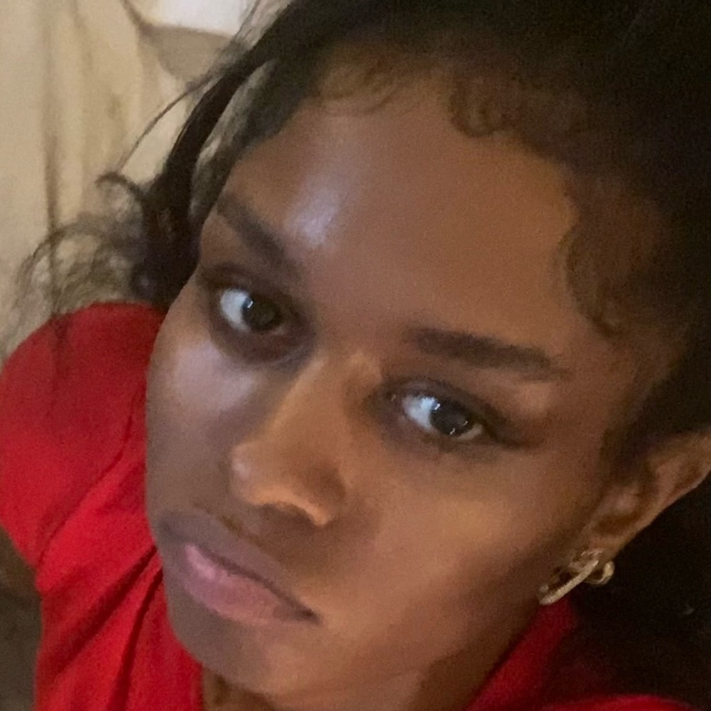 Meet your Posher, Reign